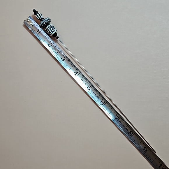 Handmade beaded bookmark, succulent garden decor, multiple uses, great gifts π - Picture 3 of 5